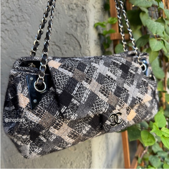 Chanel Tweed CC Single Flap Shoulder Bag - Picture 1 of 16